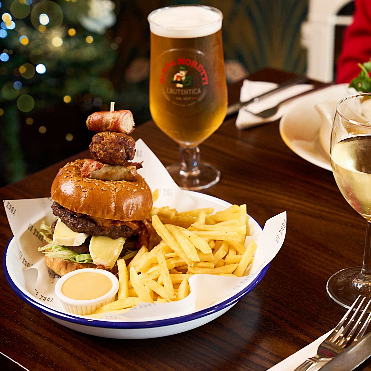 Festive Lunch & Dinner at The Seven Woods in Westbrook